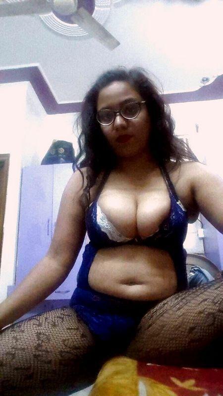 Indian nude teen panty with pussy strips