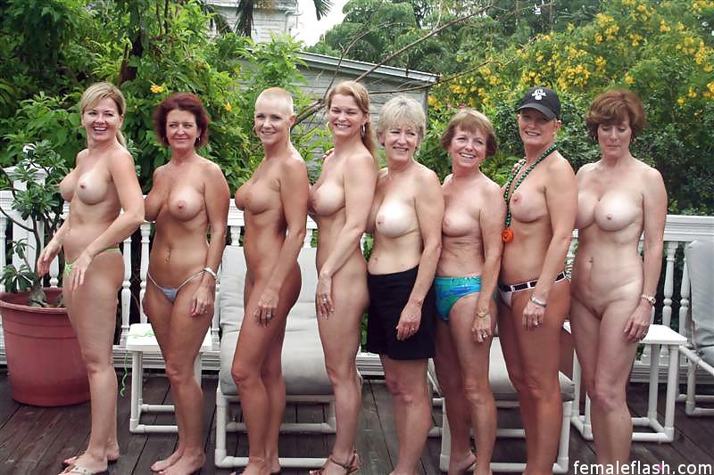 Women nude tits group