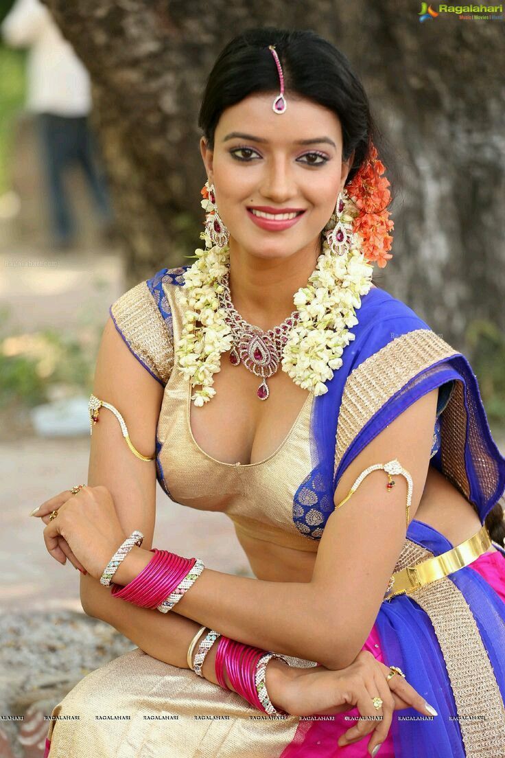 Sabriel reccomend hot south indian actress sexy boobs photo