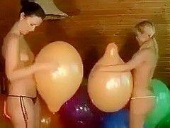 Catnip reccomend peeing Girls balloons