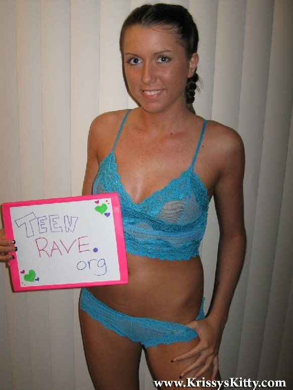 Teen girls rave naked