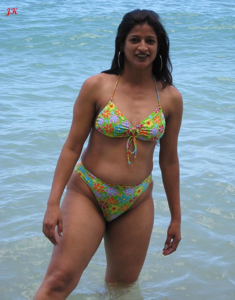 Interstate reccomend Indian sexy models in bikini