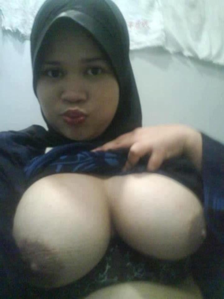 Big breast muslim women nude pic