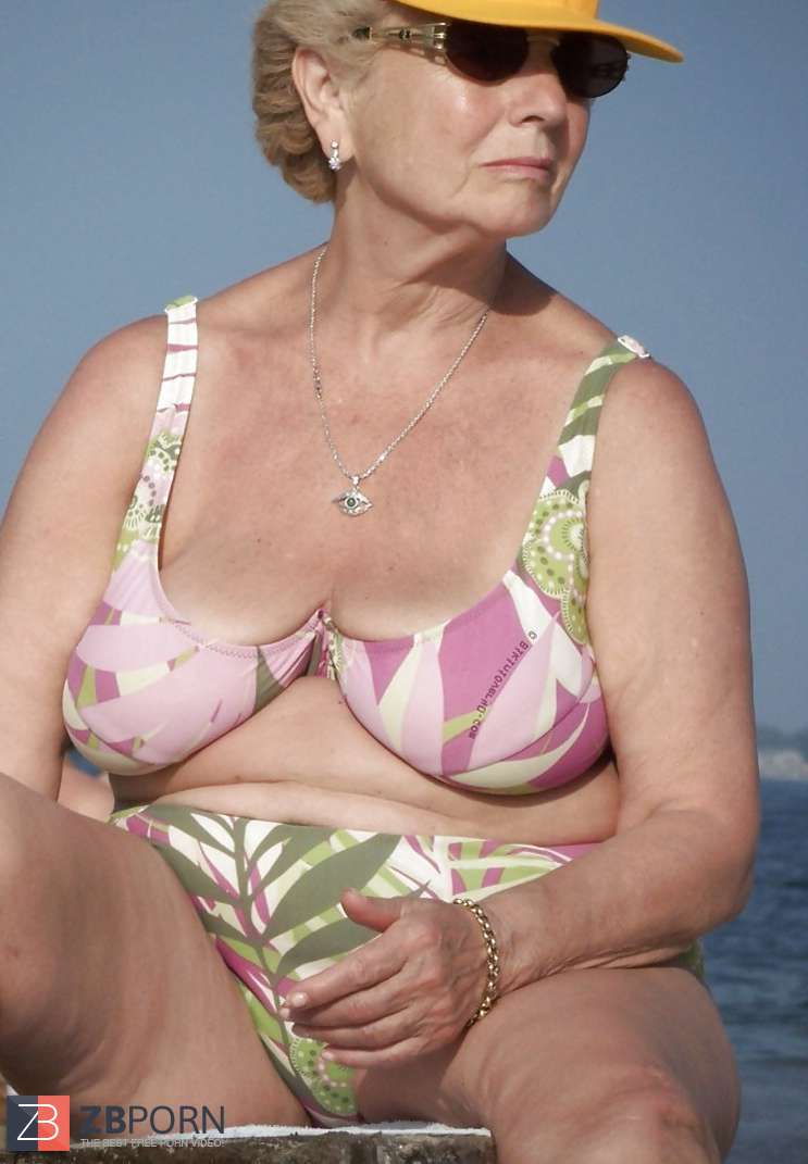 Boomer recommendet bikini slut Granny