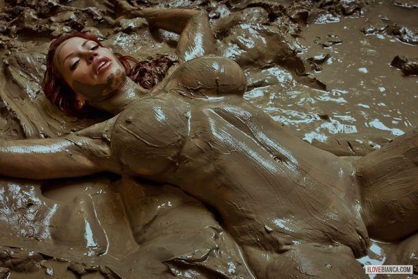 Nude Girl Covered In Dirt