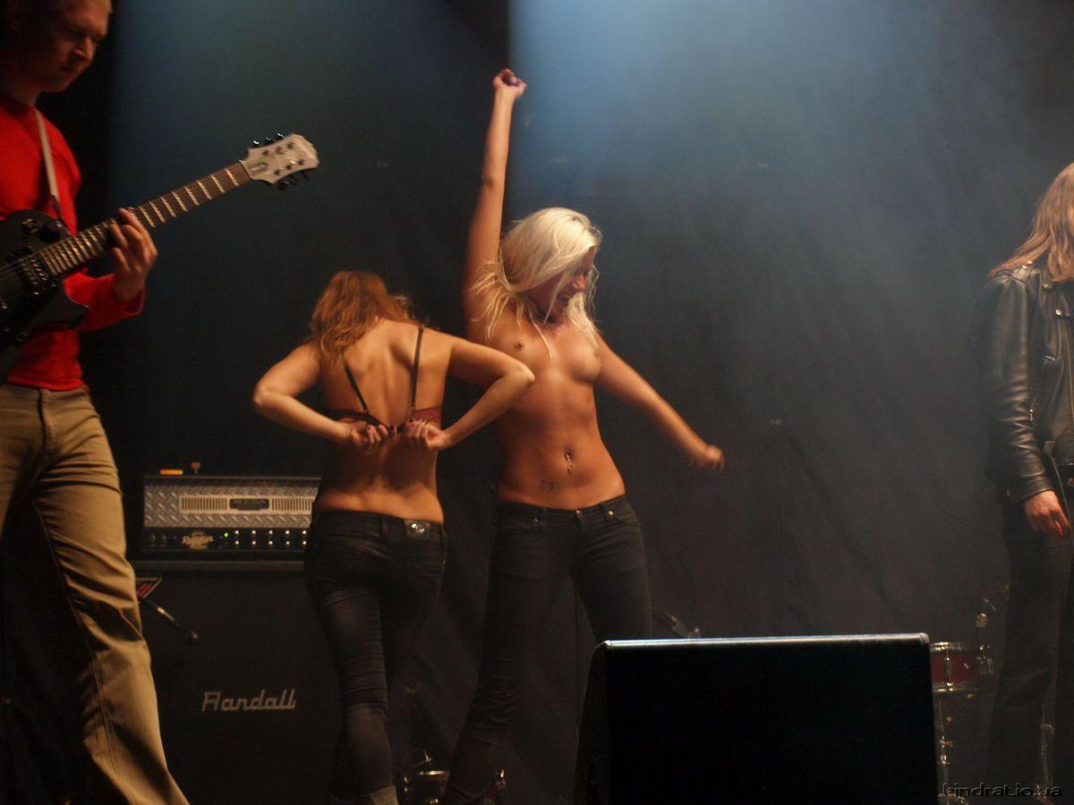 best of Concert topless