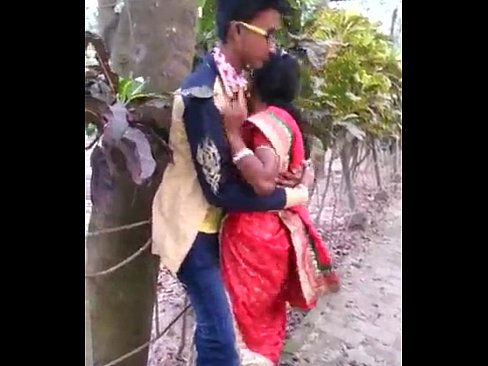 Indian public kiss